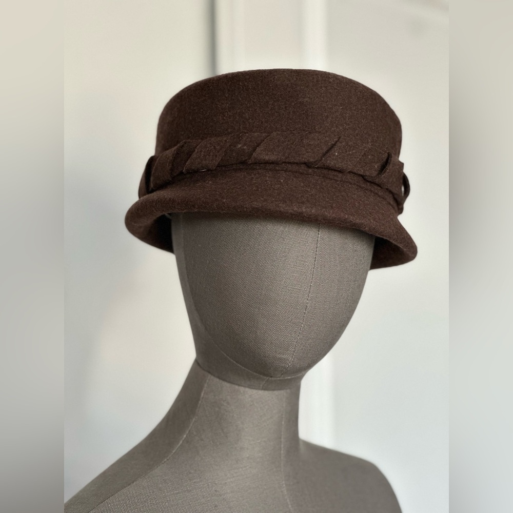 Vintage Brown Wool Hat | Structured Felt Cloche Style | Braided Band